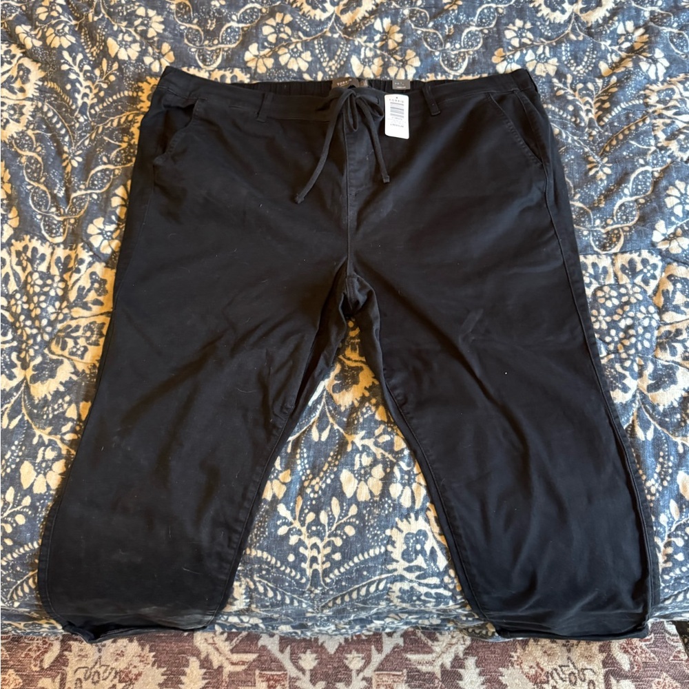 Torrid NWT Pull-On Weekend Straight Stretch Twill Pant. Black. Size 4R.